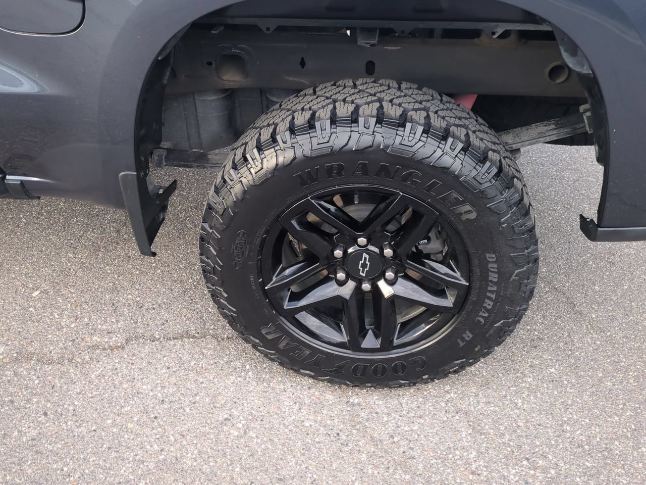 Used 2022 SHADOW GRAY METALLIC Chevrolet Custom Trail Boss image 30