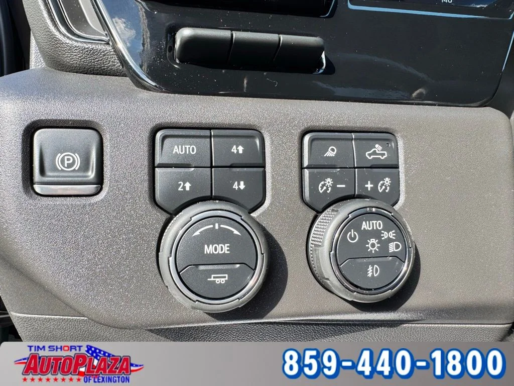 Used 2025 Black Chevrolet ZR2 image 31
