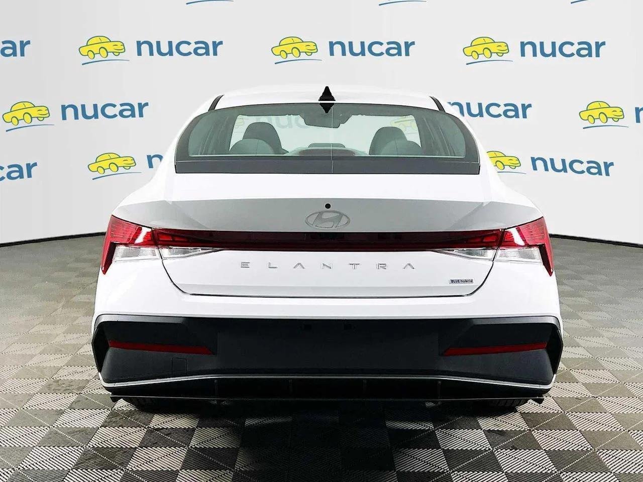 2026 Hyundai Elantra Hybrid — photo 6