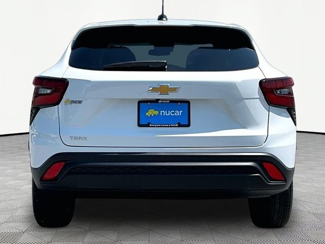 New 2026 Summit White Chevrolet LS image 5