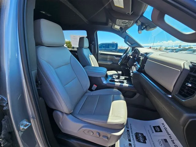 Used 2024 Sterling Metallic GMC SLT image 23
