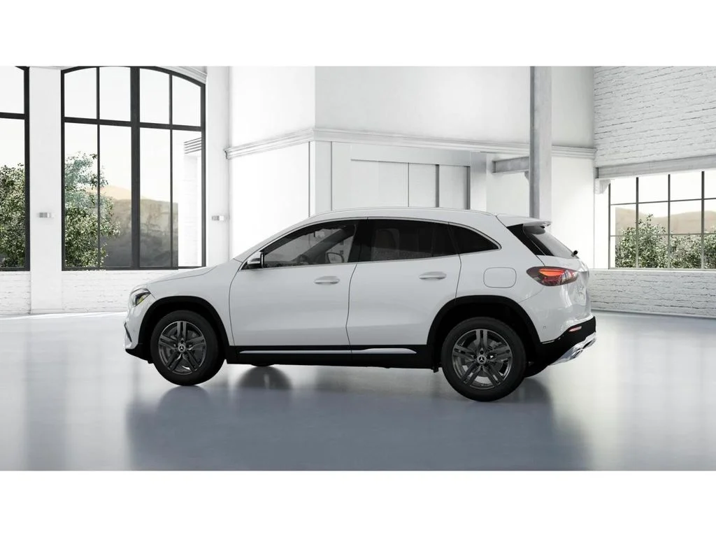 New 2026 White Mercedes-Benz GLA 250 image 32