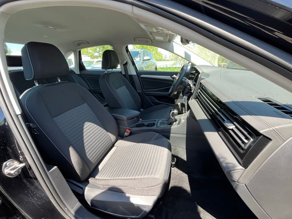 Certified Used 2025 Black Volkswagen 1.5T S image 13