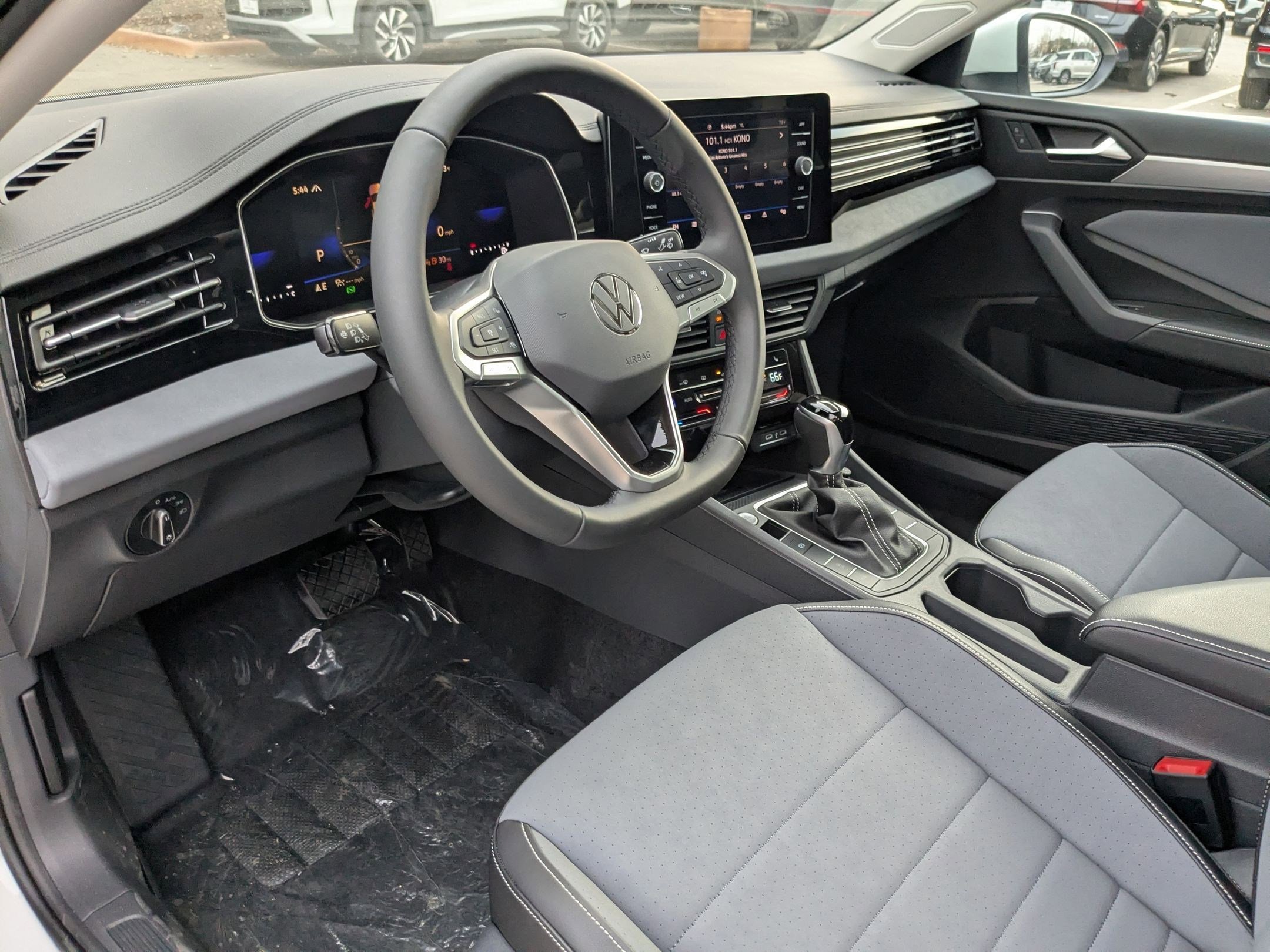 New 2026 Opal White Pearl Volkswagen SE image 6