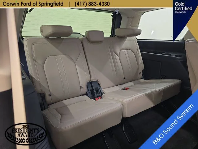 Used 2023 Agate Black Metallic Ford Limited image 16