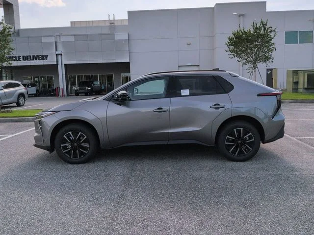New 2026 Heavy Metal Toyota XLE image 7