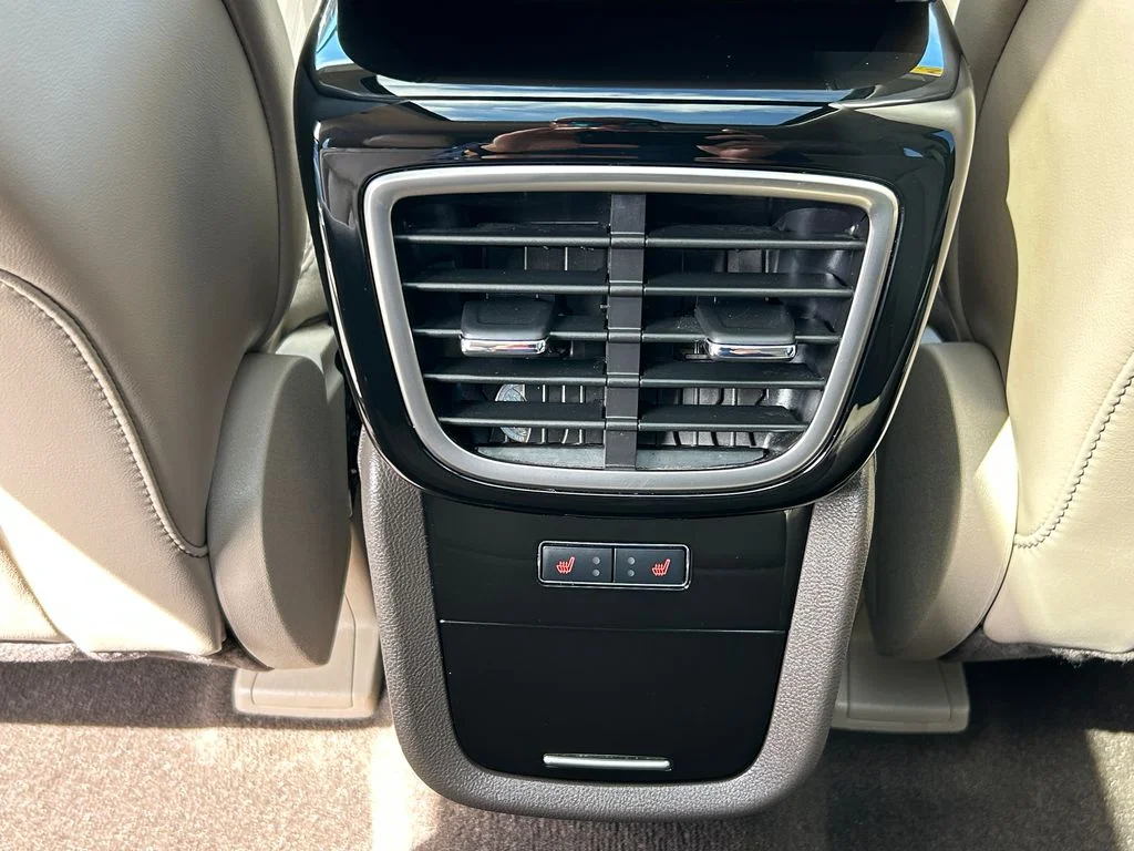 Used 2023 Beige Lincoln Reserve image 33