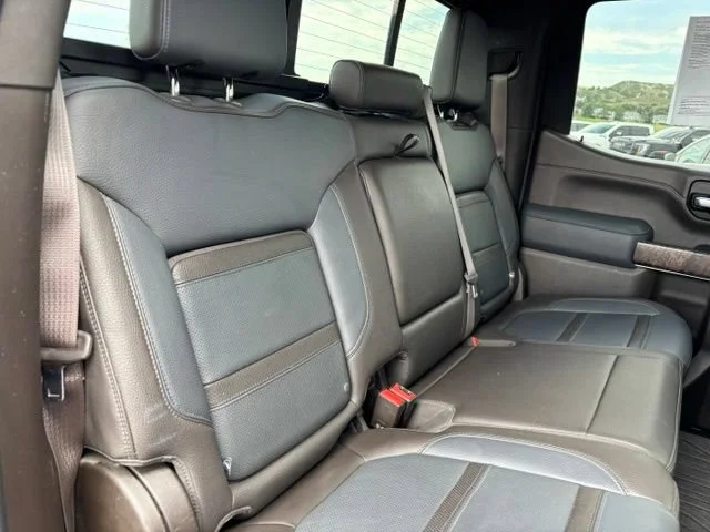 Used 2021 White GMC Denali image 21