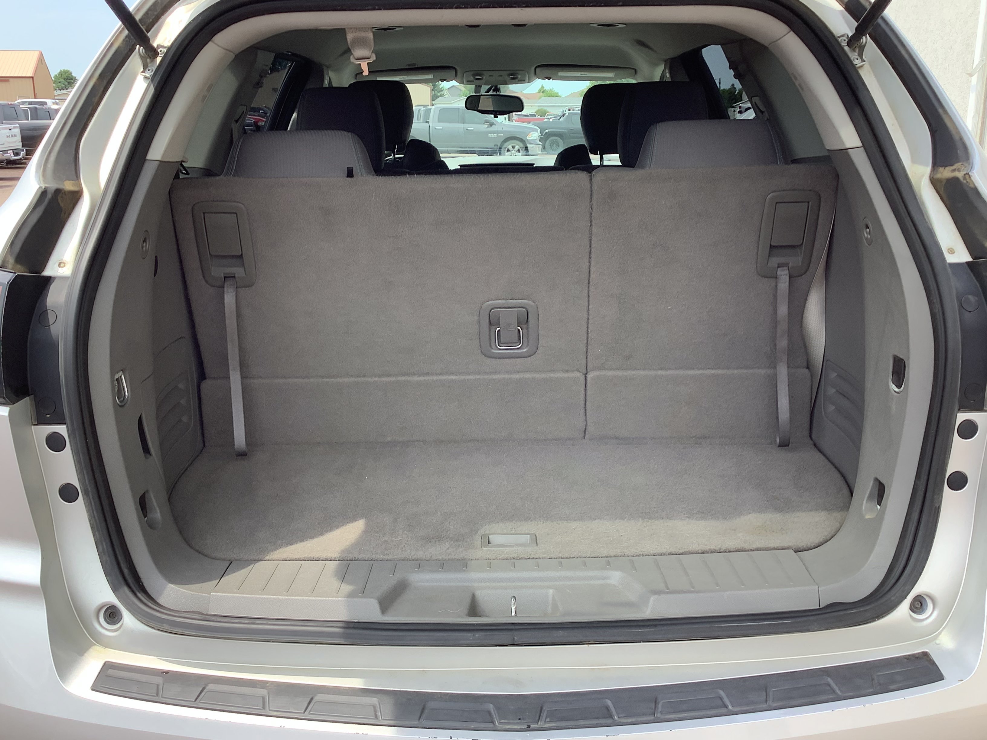 Used 2016 Silver Chevrolet LS image 8