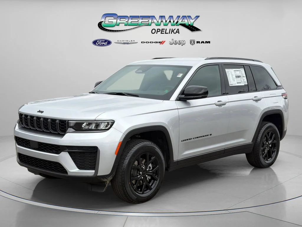New 2026 Silver Zynith Exterior Paint Jeep Altitude image 3