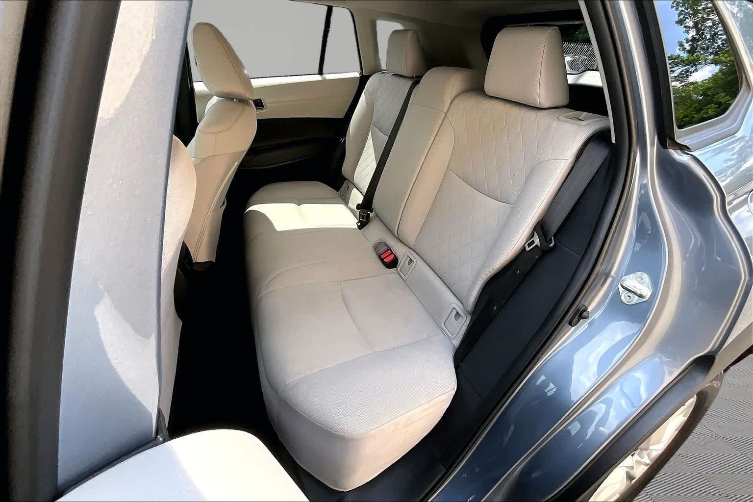 Used 2022 Celestite Toyota LE image 21