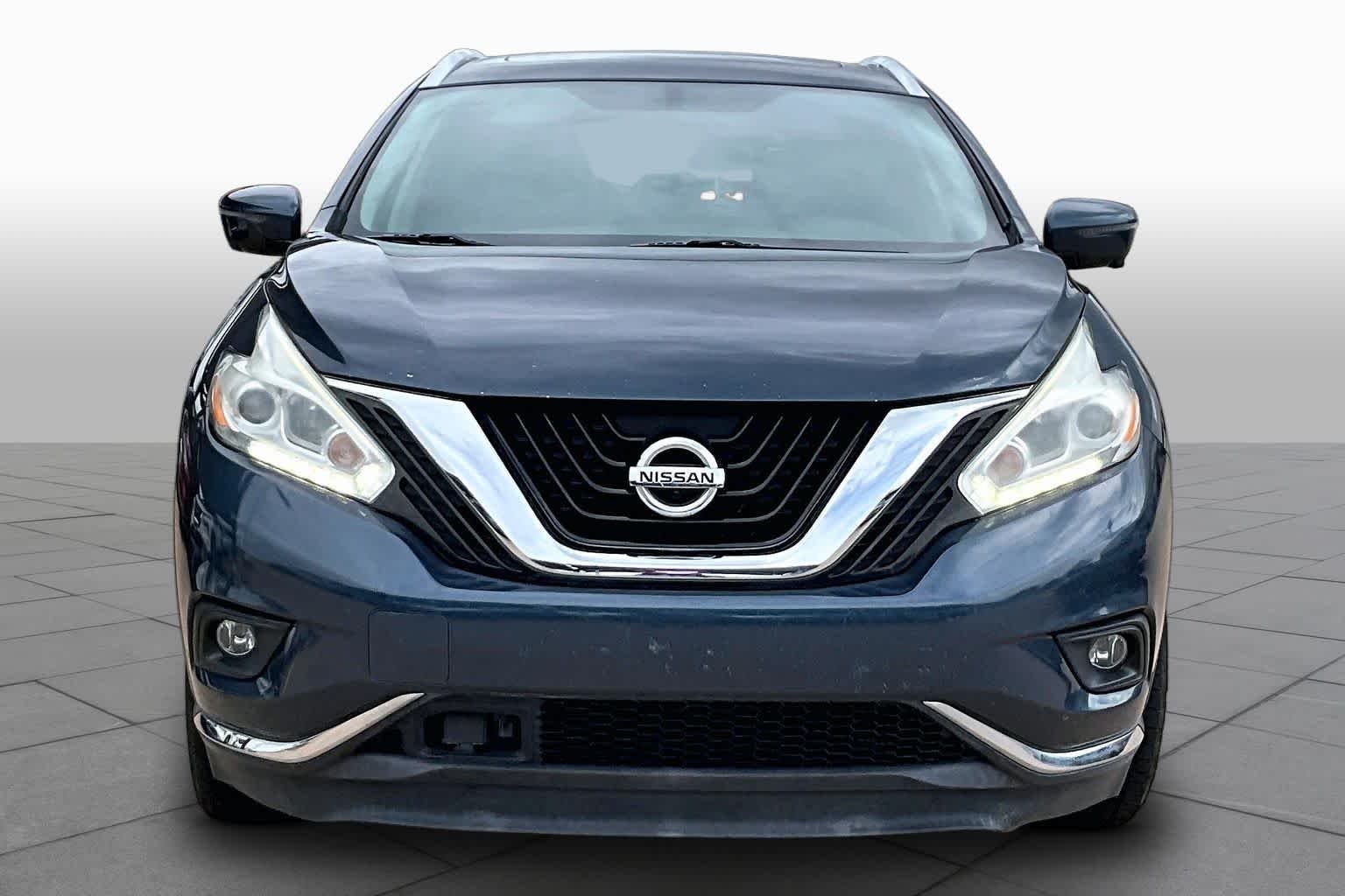 Used 2016 Arctic Blue Metallic Nissan SL image 4