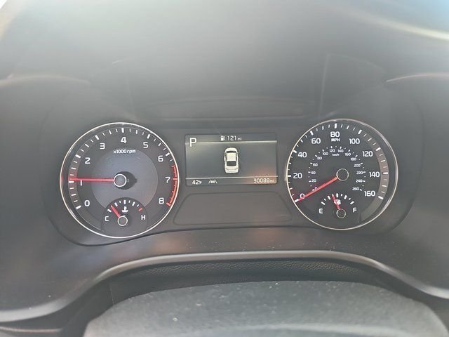 2023 Kia Forte LXS - Photo 13