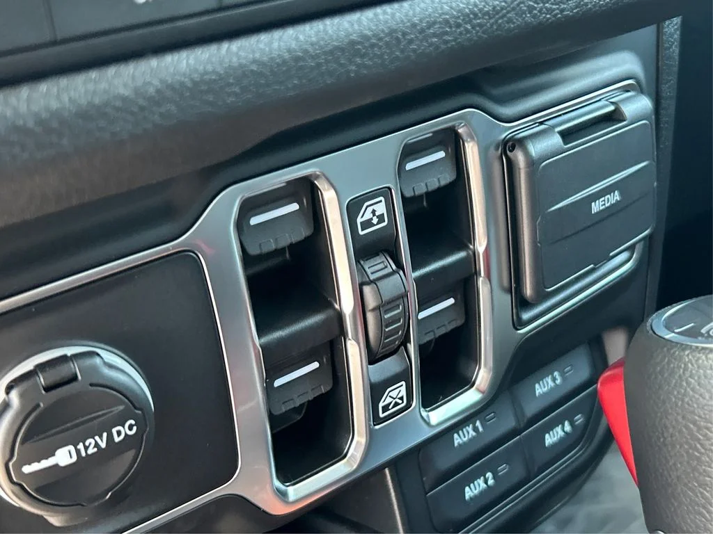 2025 Jeep Gladiator Sport S - Photo 36