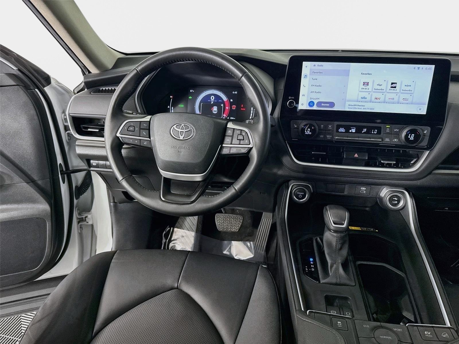 Used 2024 Pearl Toyota XLE image 22