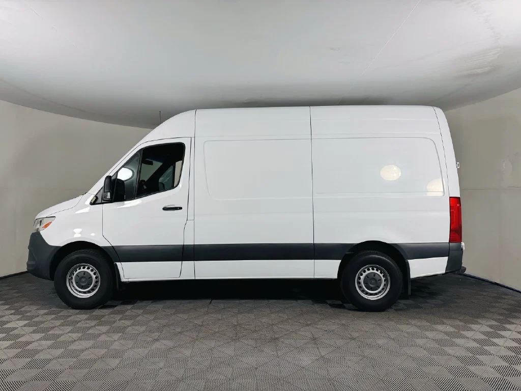 Used 2020  Mercedes-Benz  image 9