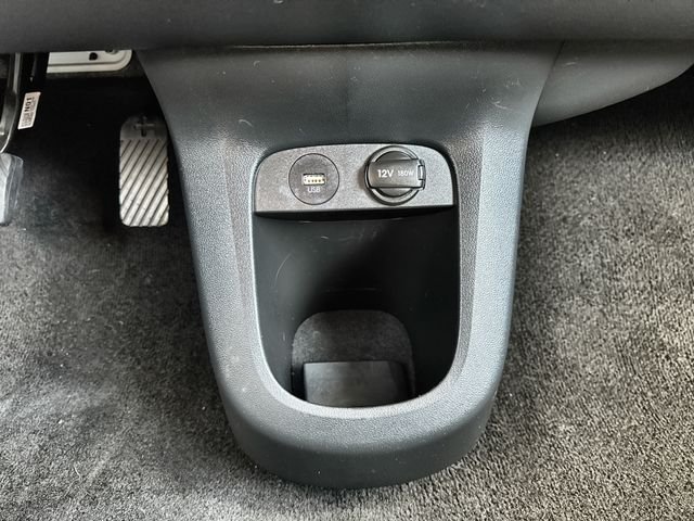 Used 2024 Black Hyundai SE image 16
