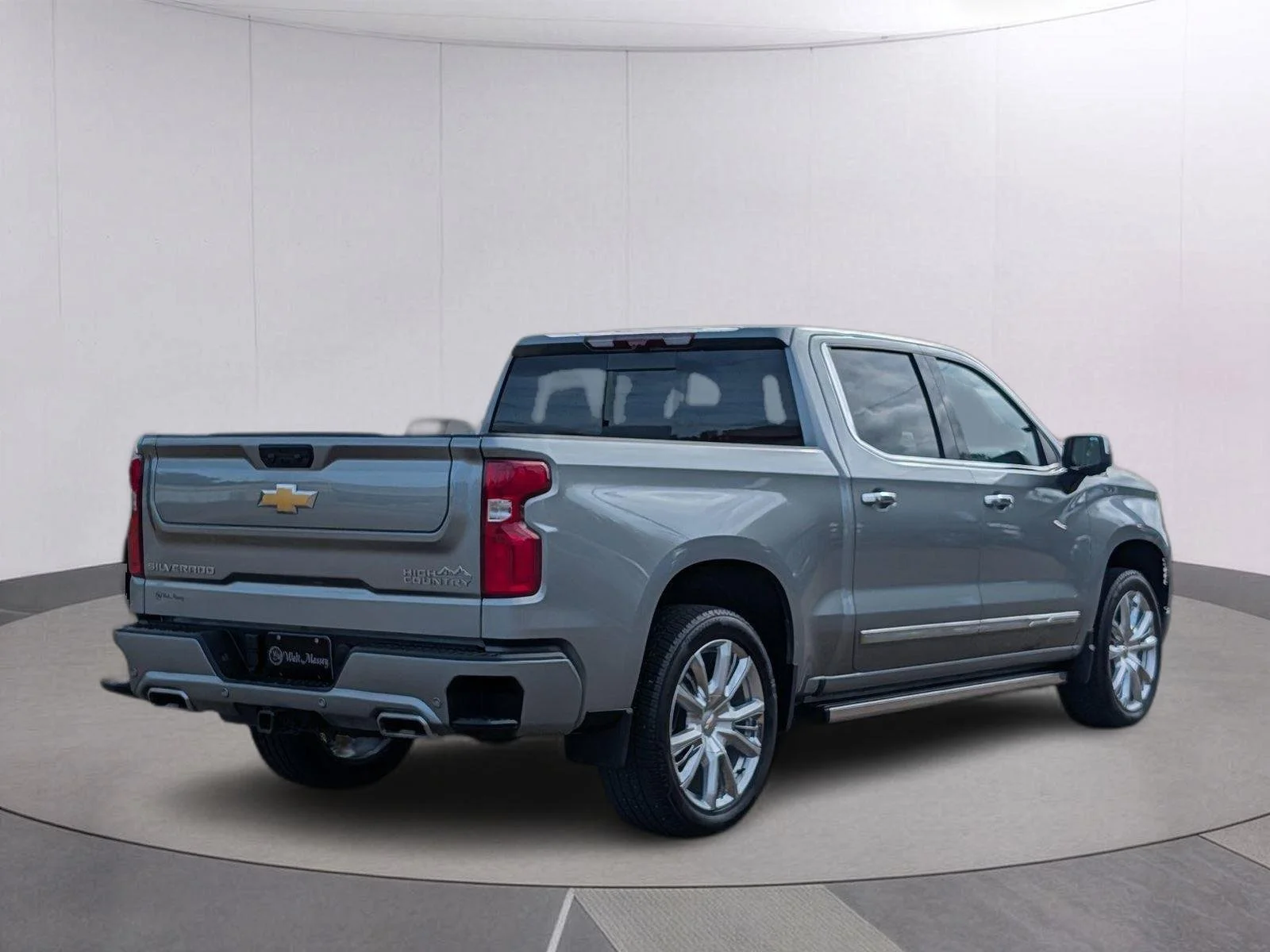 Used 2025 Sterling Gray Metallic Chevrolet High Country image 6