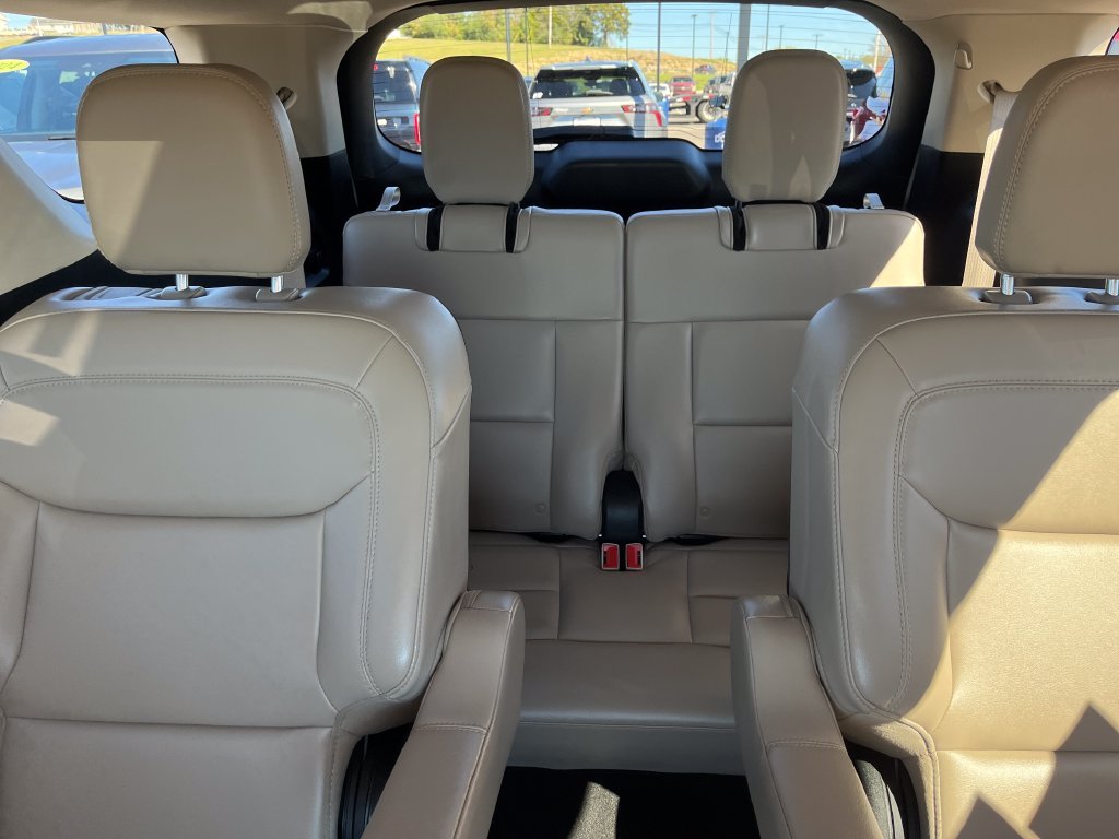 Used 2023 White Ford XLT image 21