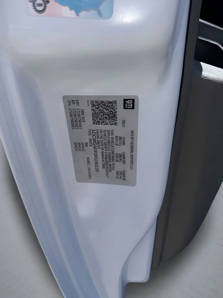 Used 2024 Summit White Chevrolet WT image 28