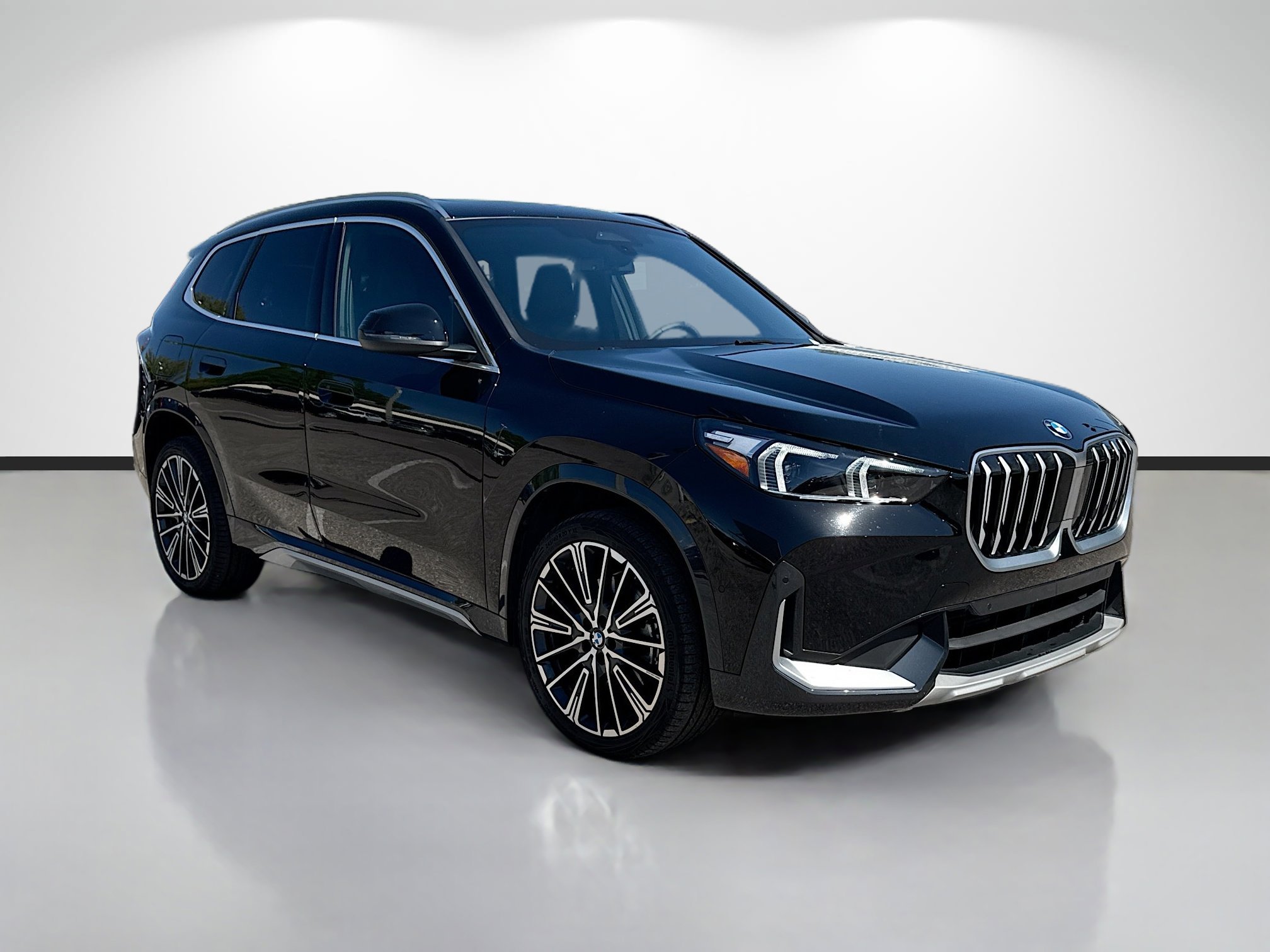 2025 BMW X1 28i