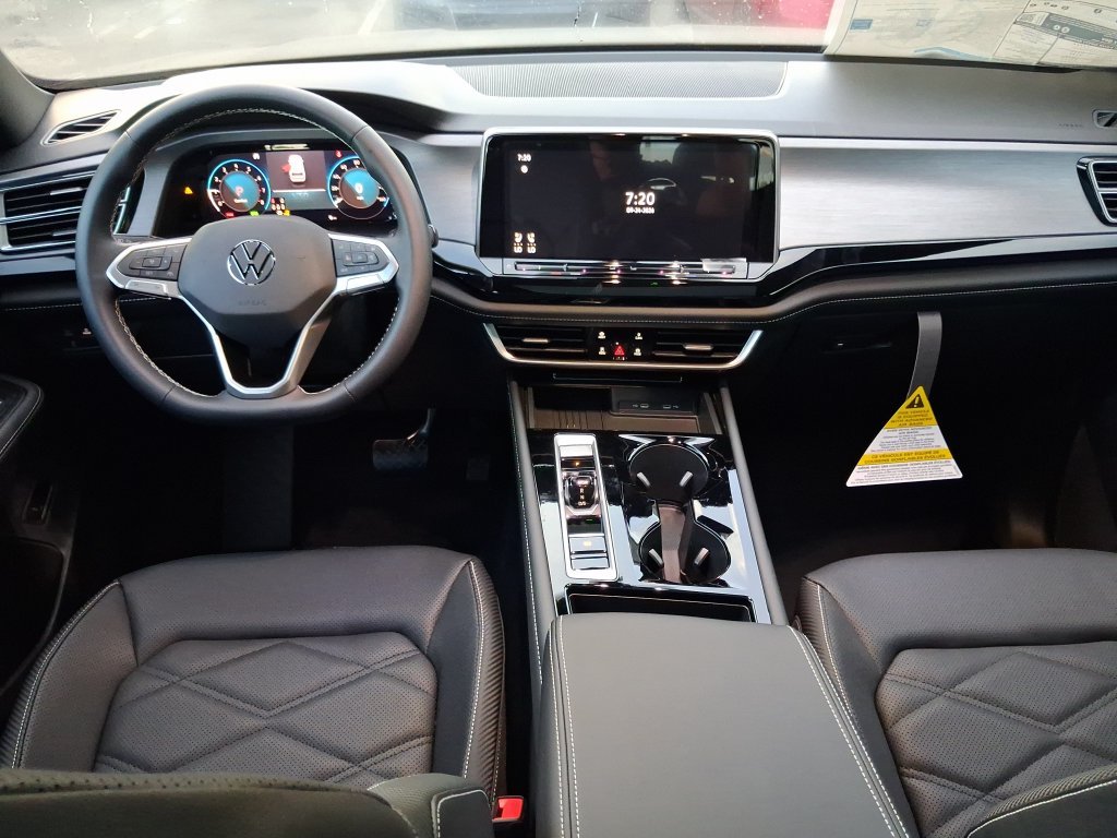 New 2026 Black Volkswagen SE w/Technology image 6