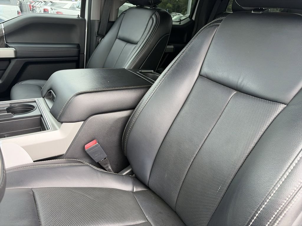 Used 2020 White Ford Lariat image 12