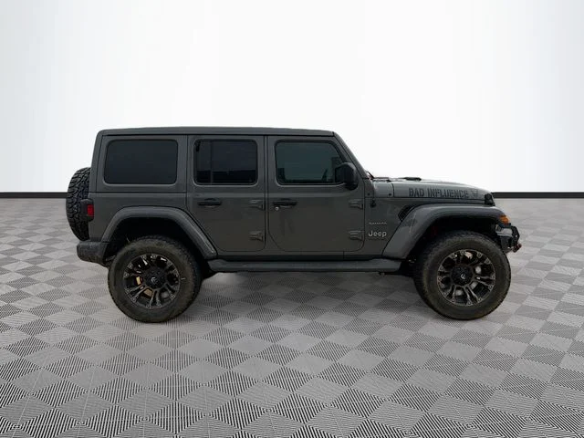 Used 2020 Gray Jeep Unlimited Sahara image 6