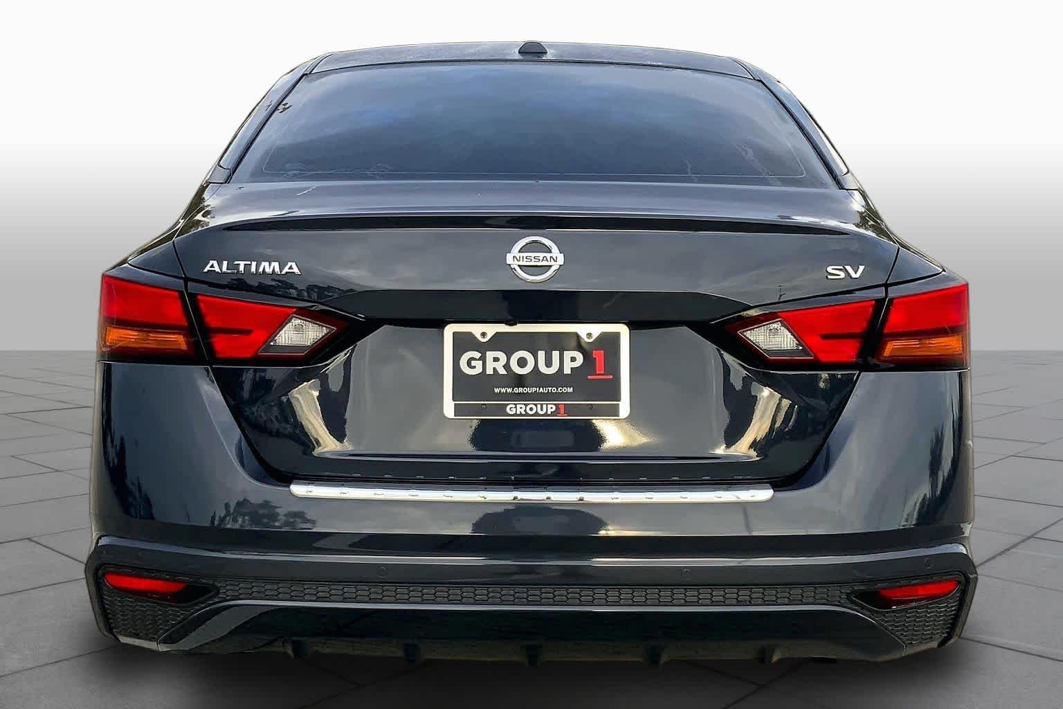 Used 2021 Storm Blue Metallic Nissan 2.5 SV image 5