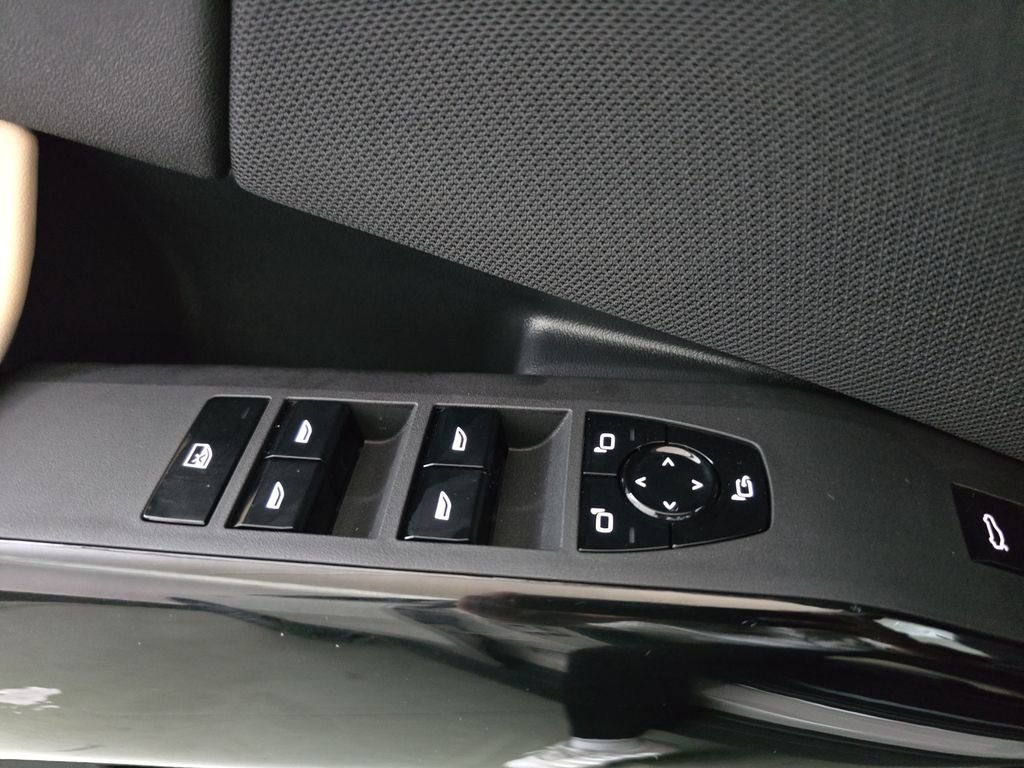 New 2026 Dune Grey Metallic BMW 30 xDrive image 25