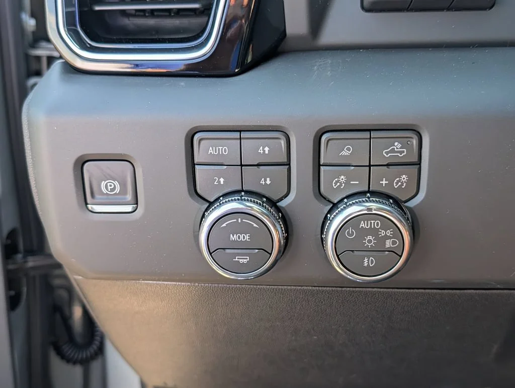 2026 GMC Sierra 3500HD Denali Ultimate - Photo 11