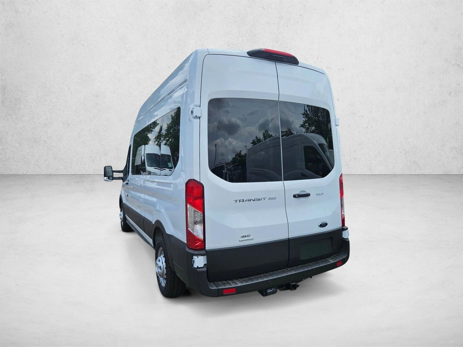2025 Ford Transit Passenger Van XLT - Photo 8