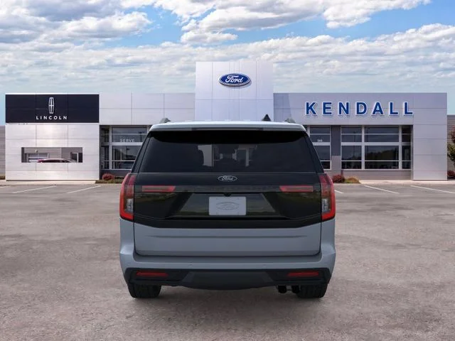 New 2026 Gray Metallic Ford Tremor image 5