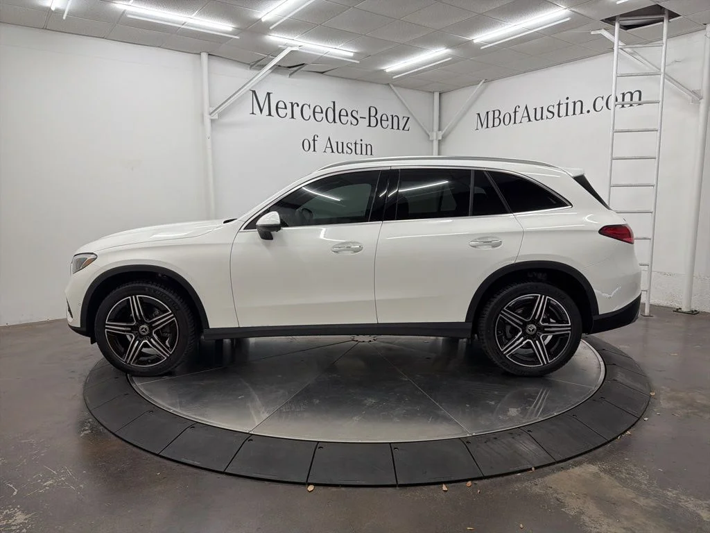 Used 2026 White Mercedes-Benz GLC 300 image 4