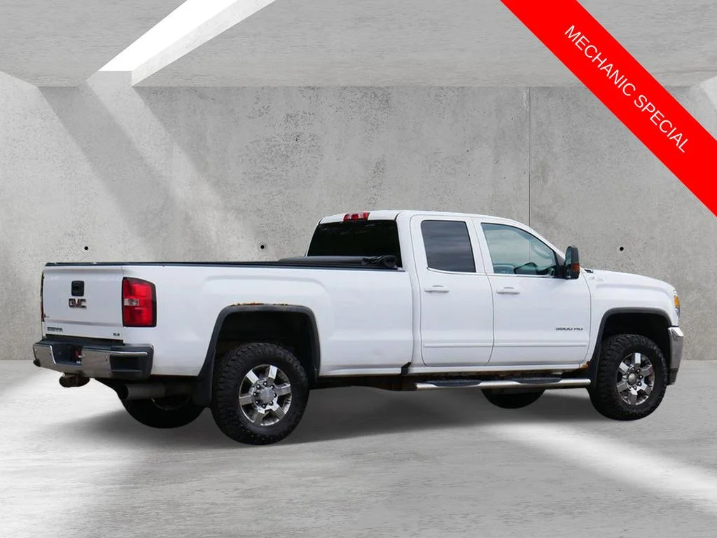 Used 2016 White GMC SLE image 3