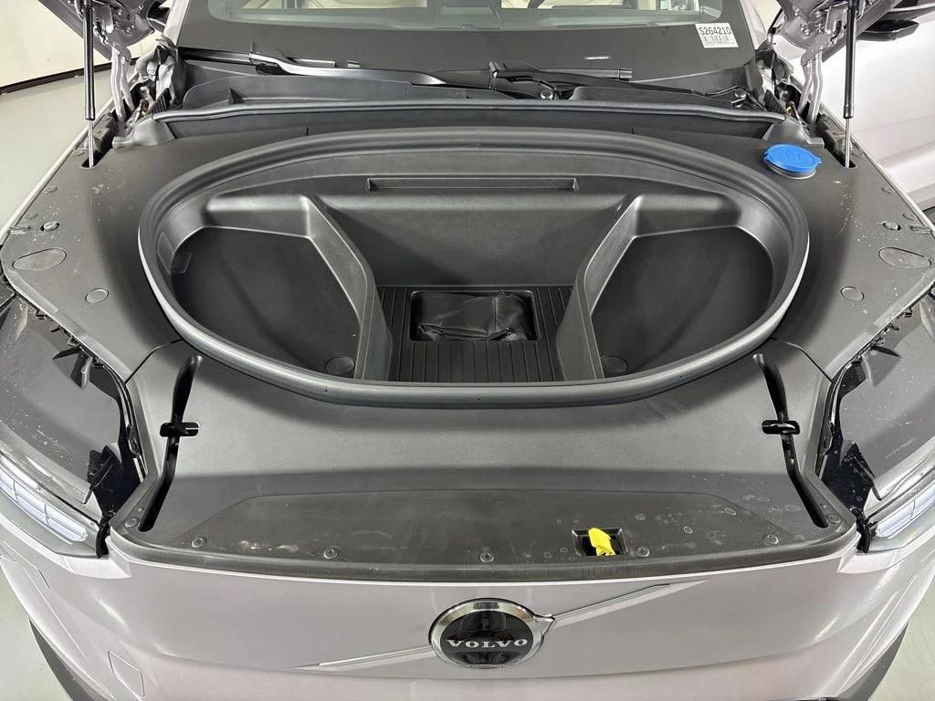 New 2026 Denim Blue Metallic Volvo Plus image 36