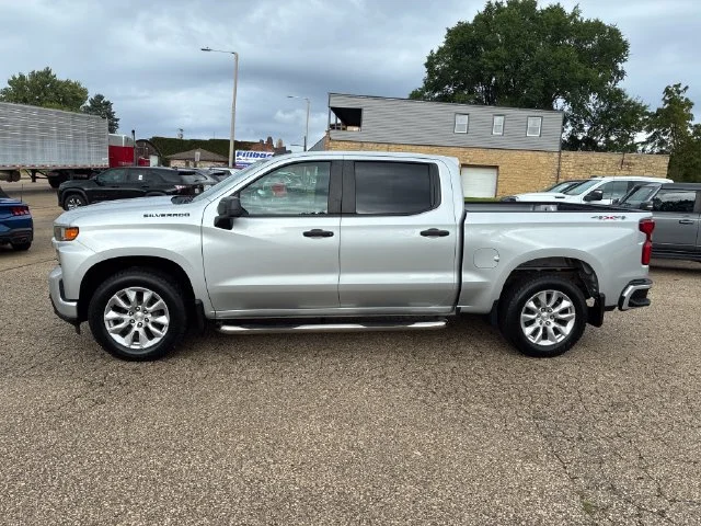 Used 2021 SILVER ICE METALLIC Chevrolet Custom image 2