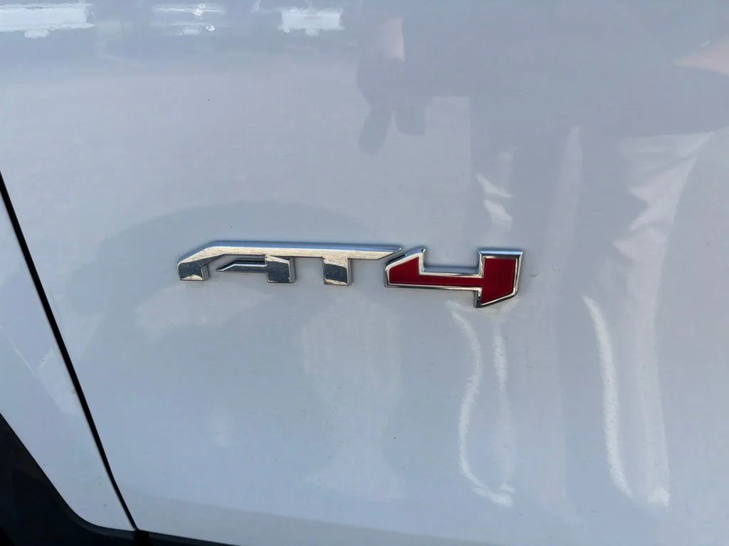 Used 2024 White GMC AT4 image 8
