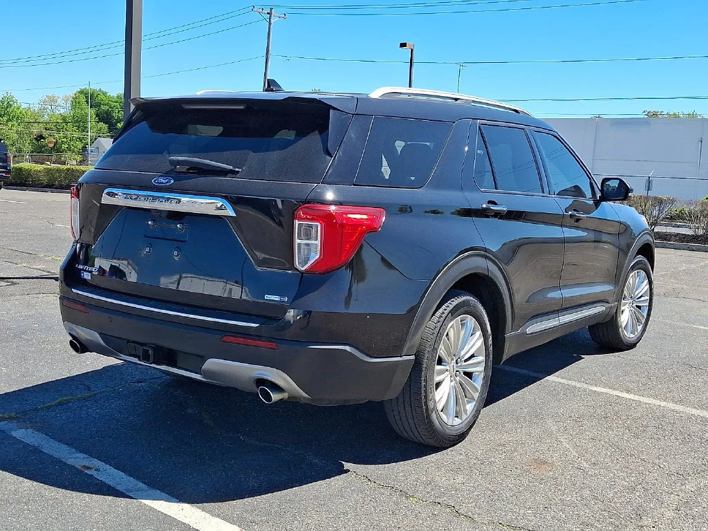 Used 2020 Black Ford Limited image 11
