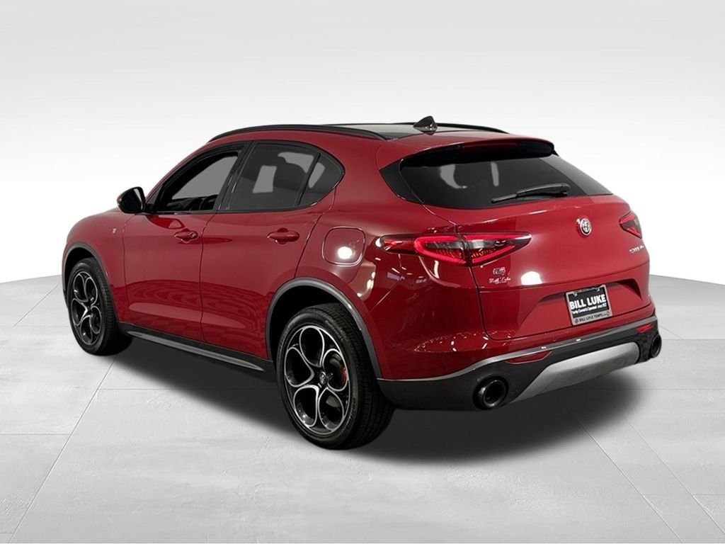 Used 2023 Alfa Rosso Alfa Romeo Ti image 9