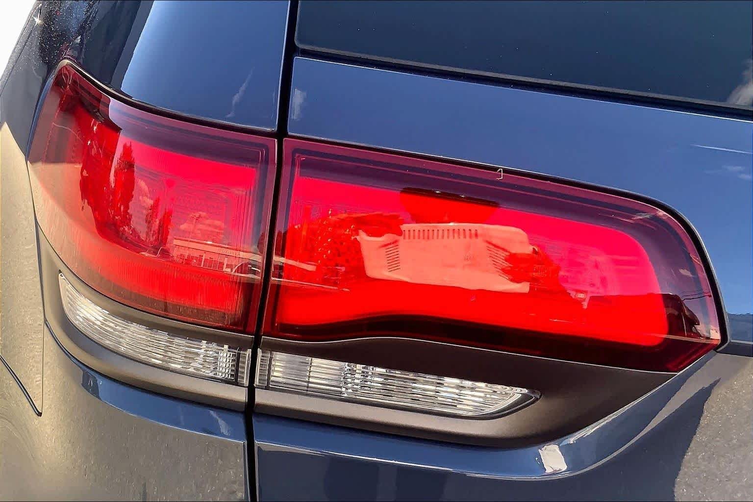 Used 2020 Slate Blue Pearlcoat Jeep Limited X image 27