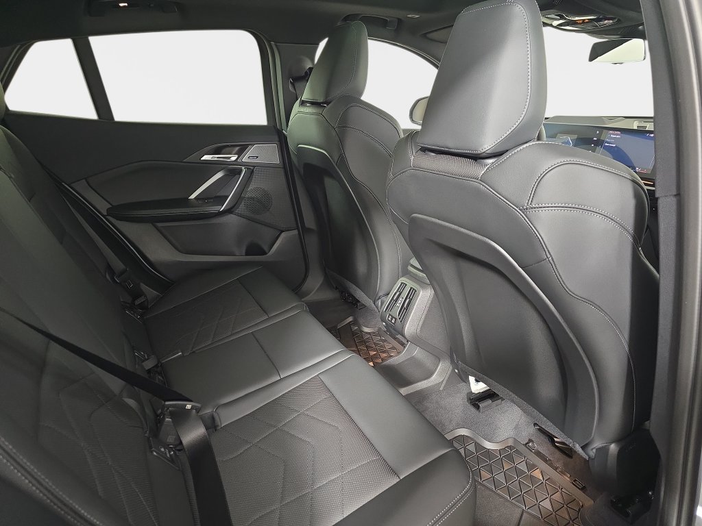 2026 BMW X2 28i - Photo 10