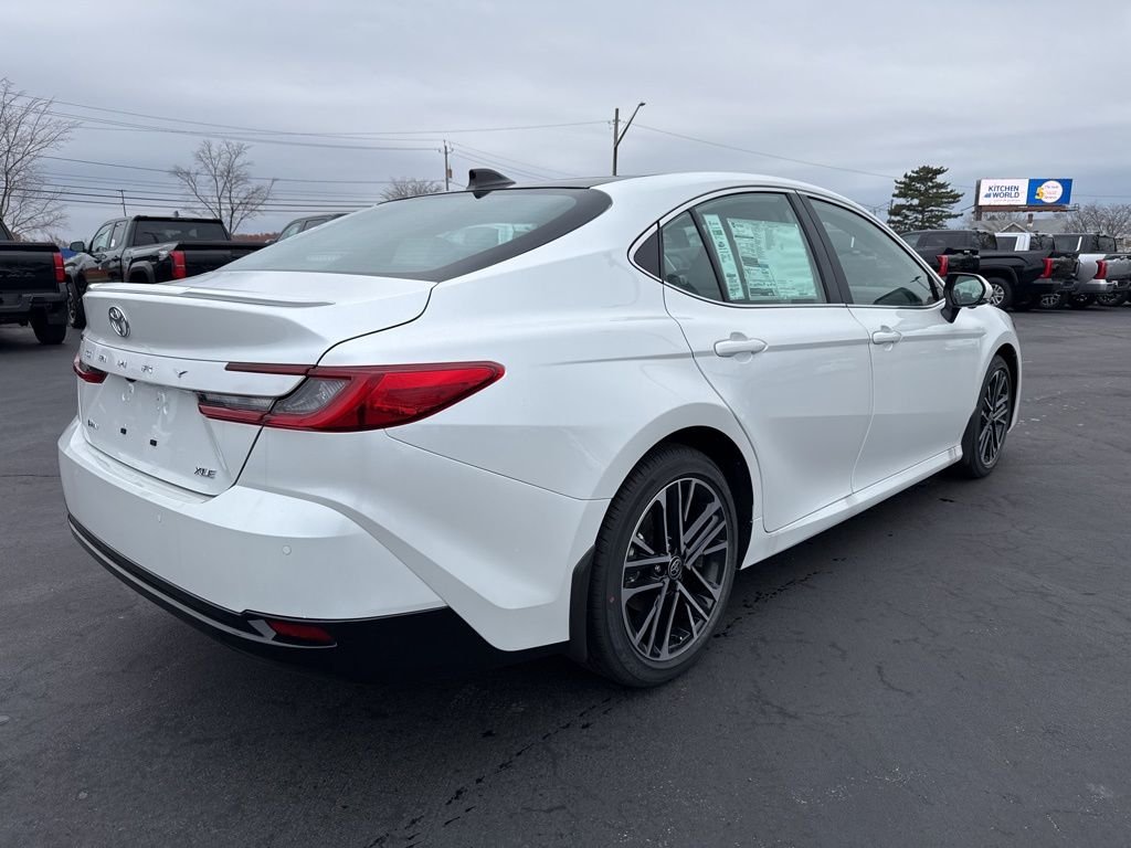 2025 Toyota Camry XLE - Photo 8