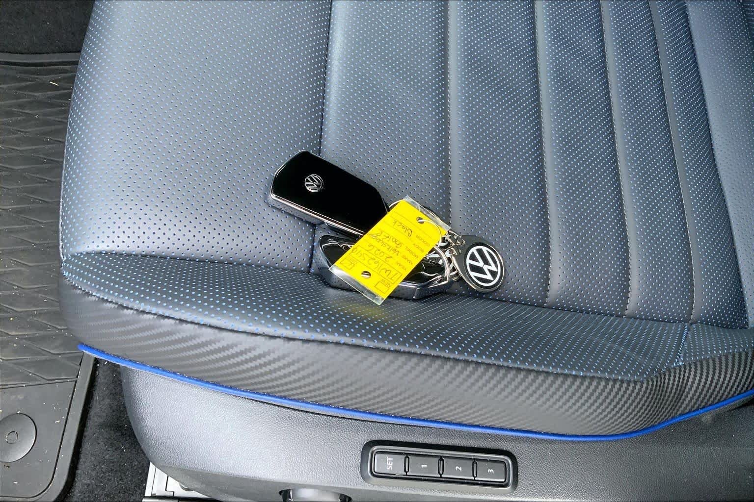 Used 2026 Mythos Black Metallic Volkswagen  image 13