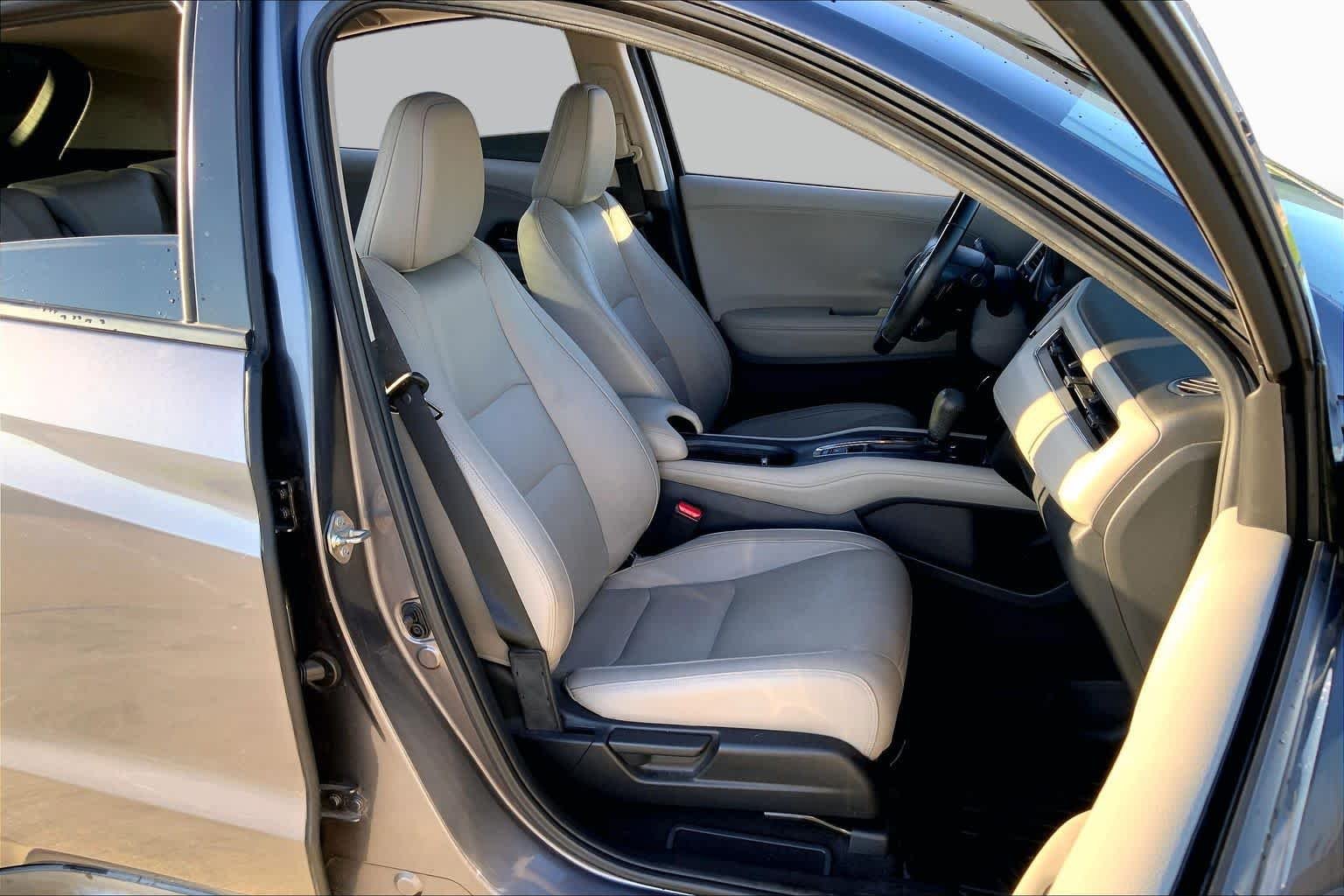 Certified Used 2019 Modern Steel Metallic Honda EX-L image 9