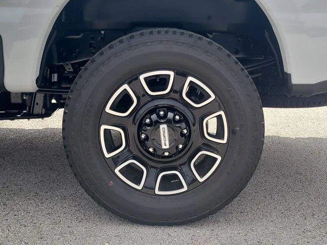 New 2026 Avalanche Ford Platinum image 8