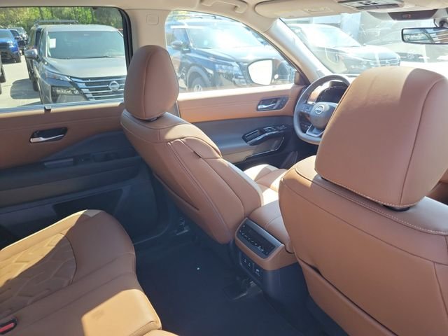 New 2026 Nissan Pathfinder Platinum