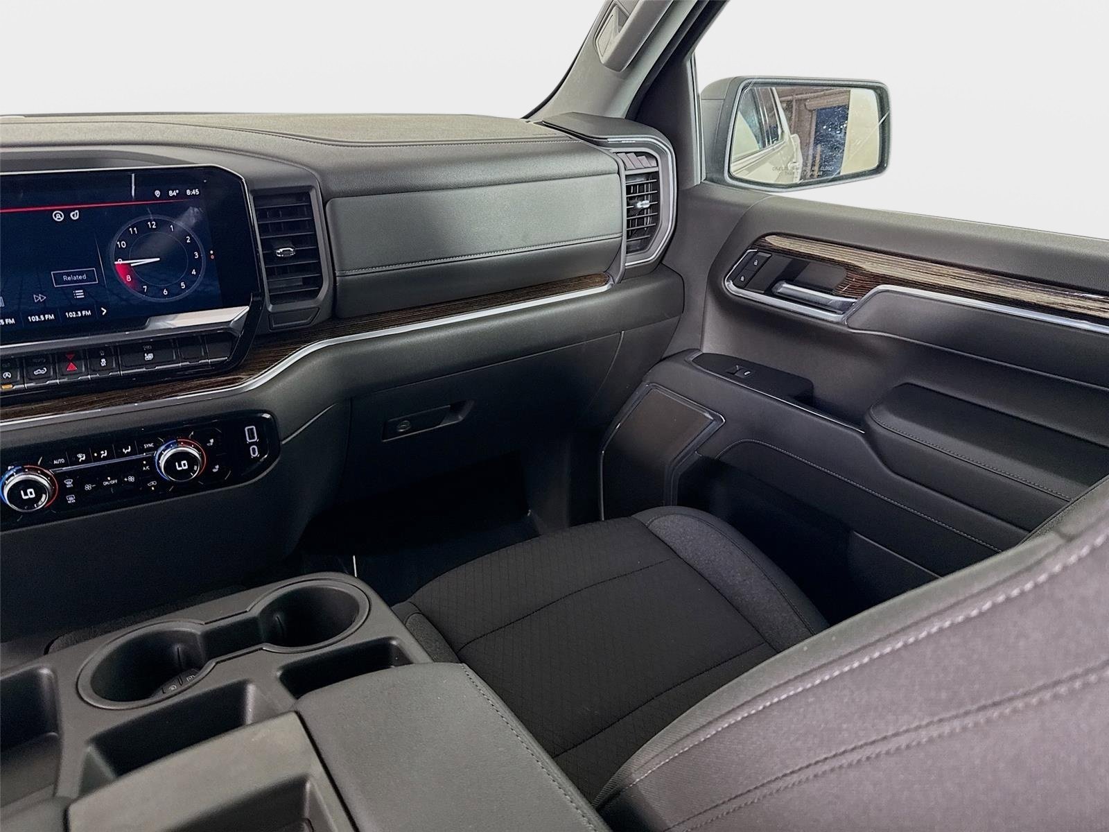 Used 2024 Summit White GMC Elevation image 24