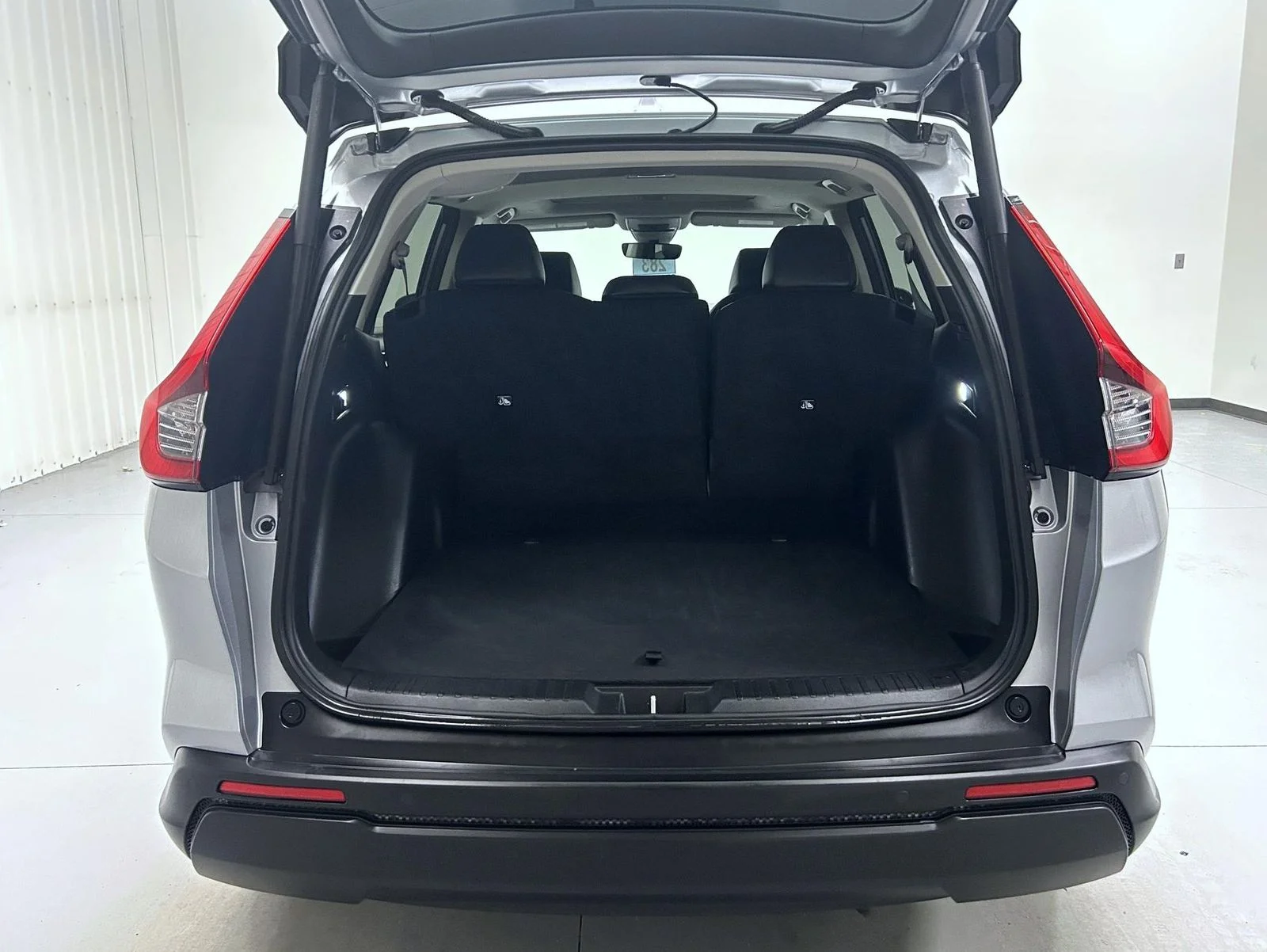 Used 2025 Silver Honda EX-L image 22