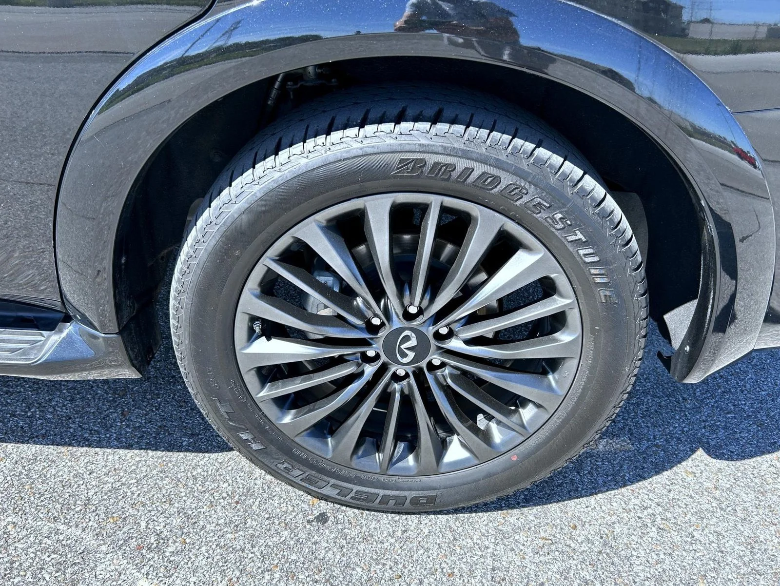 Used 2024 Black INFINITI Sensory image 24